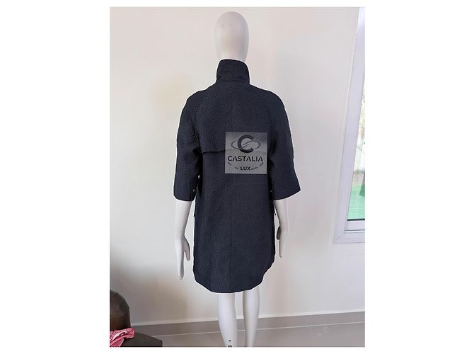 Chanel Trench coat com padrão de camélias icônicas - vista 13
