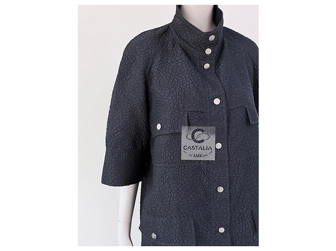 Chanel Trench coat com padrão de camélias icônicas - vista 7