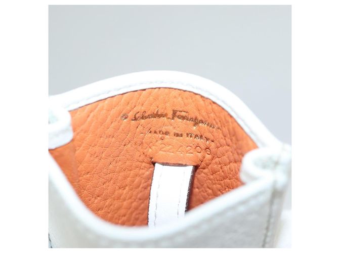 Pochette in pelle Gancini Salvatore Ferragamo bianca Auth KD566 Bianco - vista 9