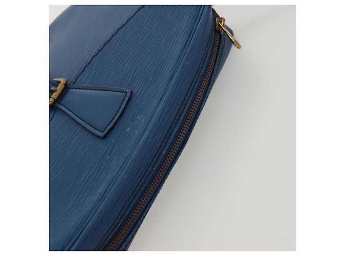 LOUIS VUITTON Epi June Feuille Shoulder Bag Blue M52155 LV Auth KD477 - view 6