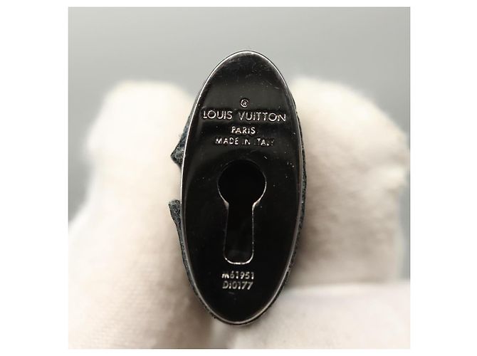 LOUIS VUITTON Monogram Eclipse Portachiavi LV Lock Charm M61951 LV Auth 116012 Monogramma - vista 11