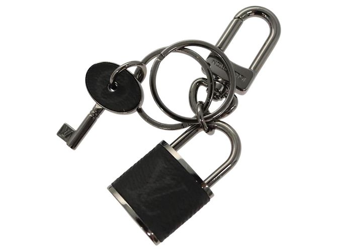 LOUIS VUITTON Monogram Eclipse Portachiavi LV Lock Charm M61951 LV Auth 116012 Monogramma - vista 2
