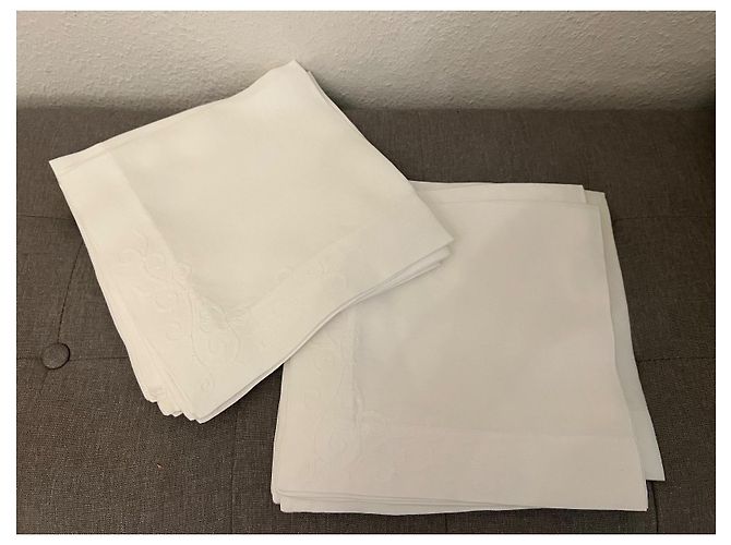 Autre Marque Eri Lot de 12 Serviettes en Lin Blanc Brodées à la Main - vue 2