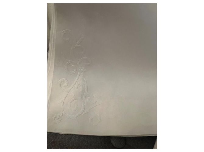 Autre Marque Eri Lot de 12 Serviettes en Lin Blanc Brodées à la Main - vue 4