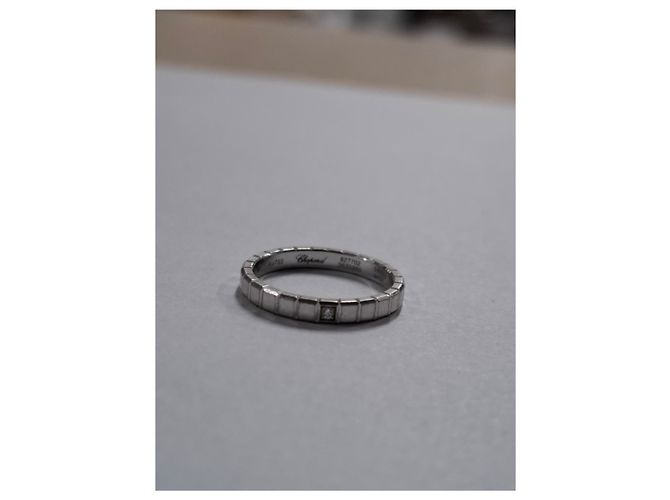 Chopard Ice Cube Pure Diamantring aus 18kt Weißgold - Ansicht 16