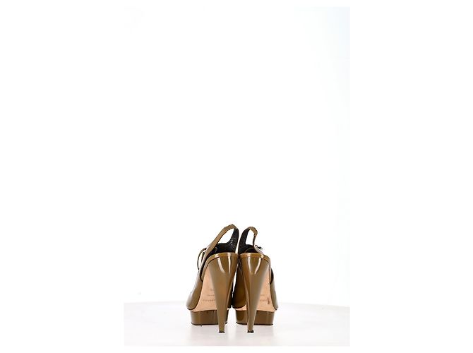 Burberry Slingback-Absätze aus olivgrünem Lackleder - Ansicht 11