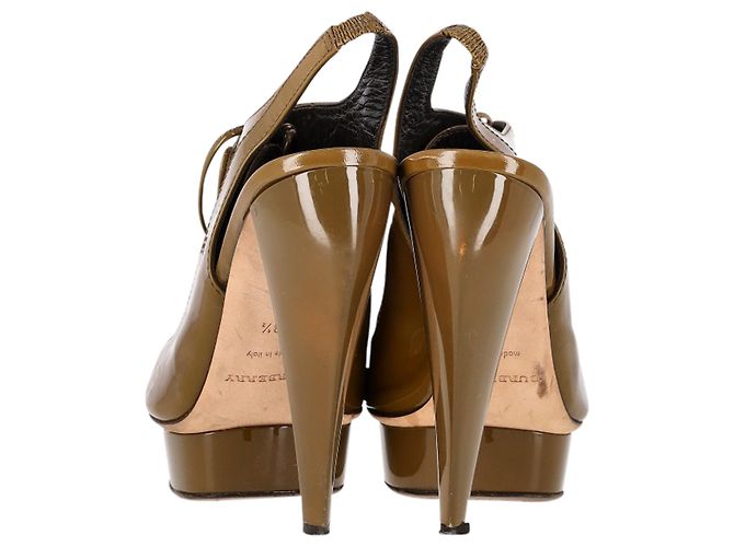 Burberry Slingback-Absätze aus olivgrünem Lackleder - Ansicht 5