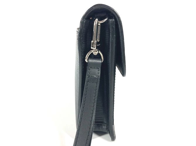 Borsa Clutch Epi Neo Bellaia di Louis Vuitton Nero - vista 4