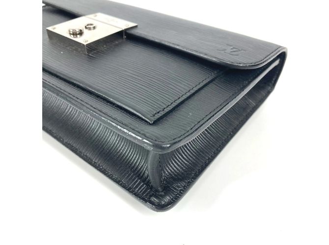 Borsa Clutch Epi Neo Bellaia di Louis Vuitton Nero - vista 5