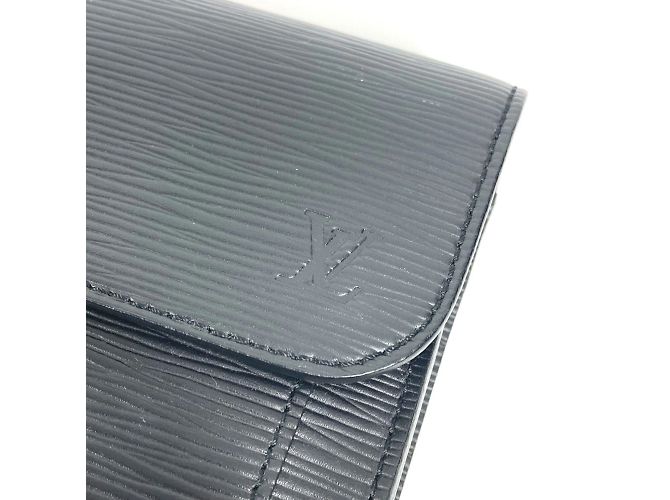 Borsa Clutch Epi Neo Bellaia di Louis Vuitton Nero - vista 7