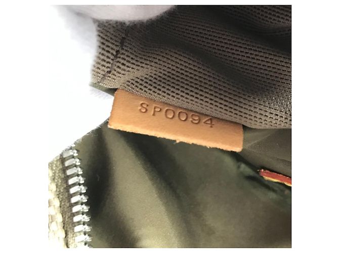 Bolso cruzado Louis Vuitton Monogram Geant Citadan Castaño - vista 10