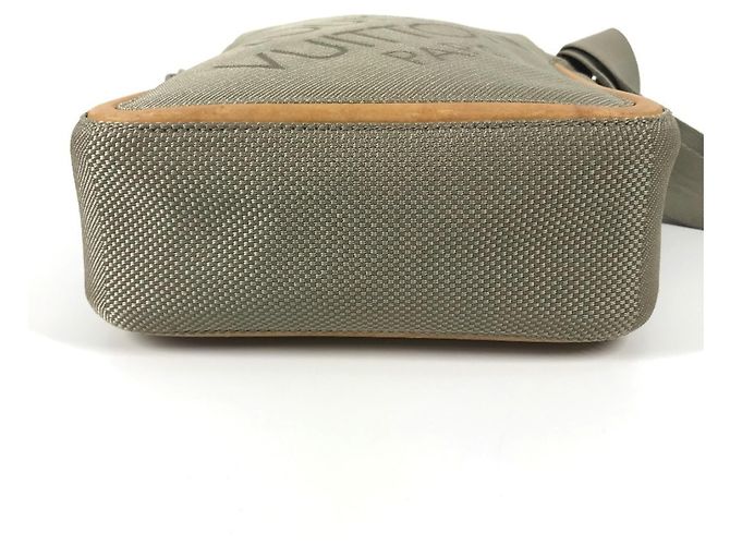 Bolso cruzado Louis Vuitton Monogram Geant Citadan Castaño - vista 5