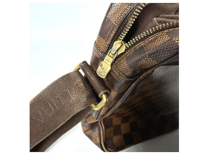 Borsa Damier Shelton MM di Louis Vuitton Marrone - vista 13