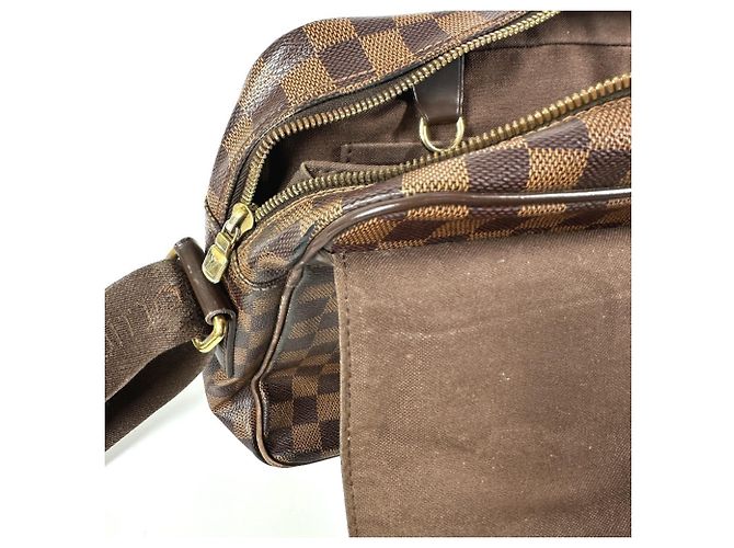 Borsa Damier Shelton MM di Louis Vuitton Marrone - vista 14