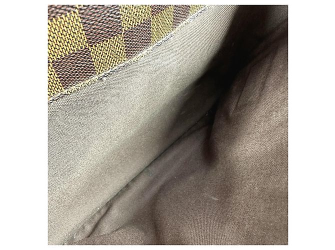 Borsa Damier Shelton MM di Louis Vuitton Marrone - vista 16