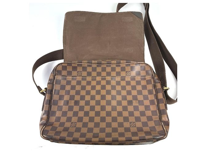 Borsa Damier Shelton MM di Louis Vuitton Marrone - vista 7