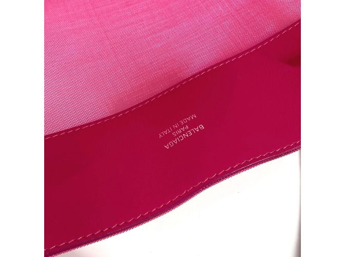 Borsa a spalla Balenciaga 741605 Mesh con pochette Duty Free grande logo Rosa Bianco - vista 10