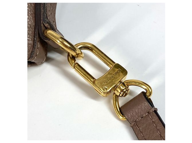 Borsa Motherine MM in Monogram Empreinte Louis Vuitton Beige - vista 17
