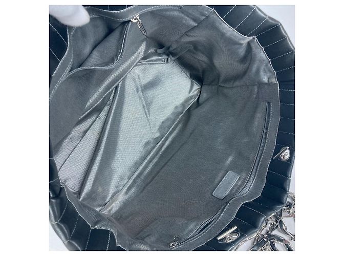 Borsa a spalla W-Chain Mademoiselle di Chanel Nero - vista 13