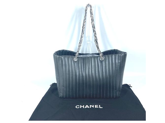 Borsa a spalla W-Chain Mademoiselle di Chanel Nero - vista 3