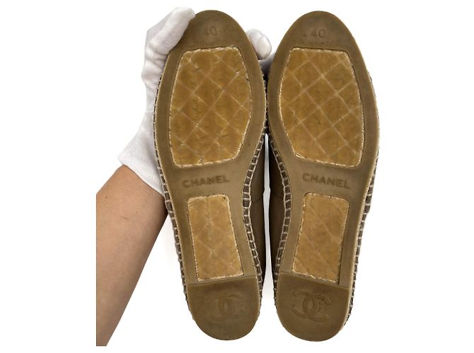 Timeless Chanel Flache Leder Schuhe mit Kappenzehen 40 Beige - Ansicht 6