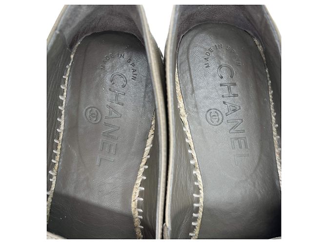 Timeless Chanel Flache Leder Schuhe mit Kappenzehen 40 Beige - Ansicht 8