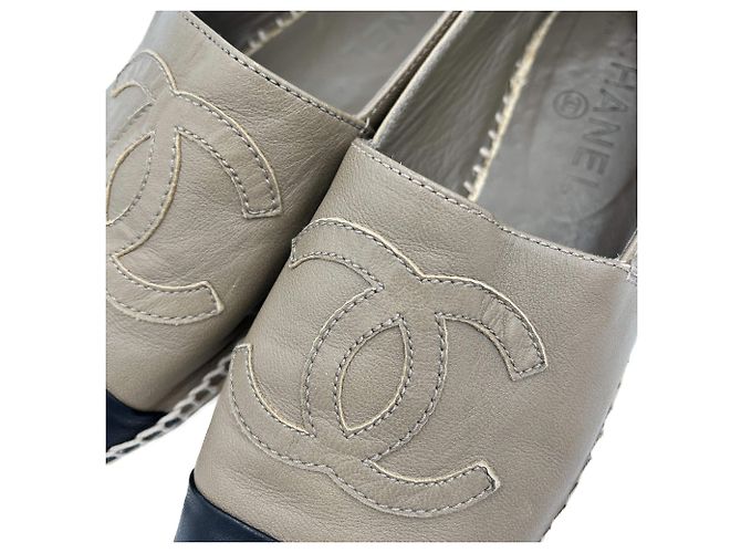 Timeless Chanel Flache Leder Schuhe mit Kappenzehen 40 Beige - Ansicht 9