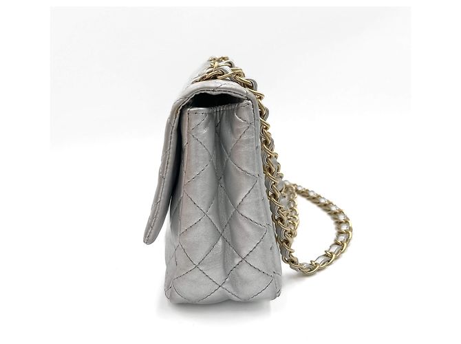 Timeless Chanel Borsa a flap Jumbo in pelle di agnello matelassé a doppio flap classico in argento metallico - vista 6