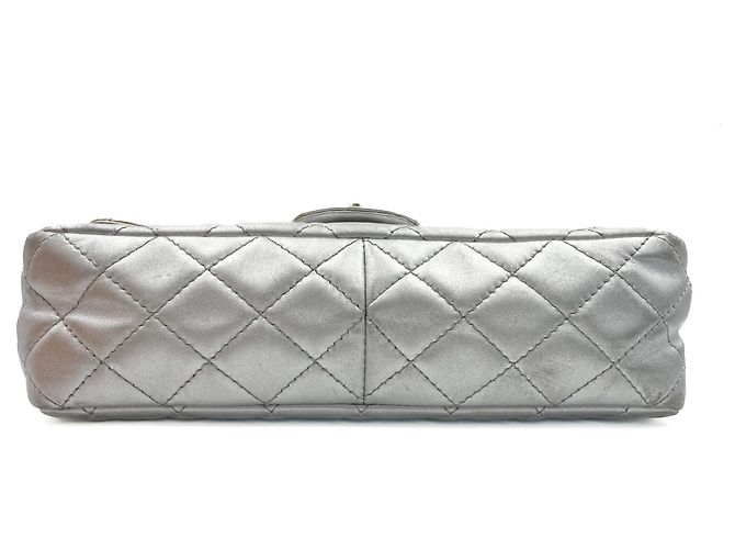 Timeless Chanel Borsa a flap Jumbo in pelle di agnello matelassé a doppio flap classico in argento metallico - vista 8