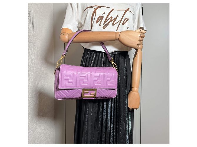 Fendi Baguette Medium FF in pelle tridimensionale borsa baguette 2 modi viola Porpora - vista 3
