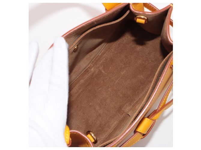Loewe Gate Mini Top-Handle Tasche aus genarbtem Kalbsleder - Gelb - Ansicht 11