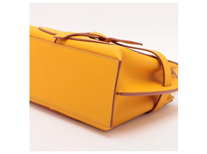Loewe Gate Mini Top-Handle Tasche aus genarbtem Kalbsleder - Gelb - Ansicht 6