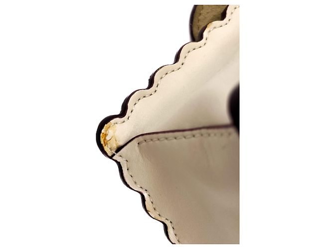 Fendi Borsa a mano in pelle di vitello beige - vista 16