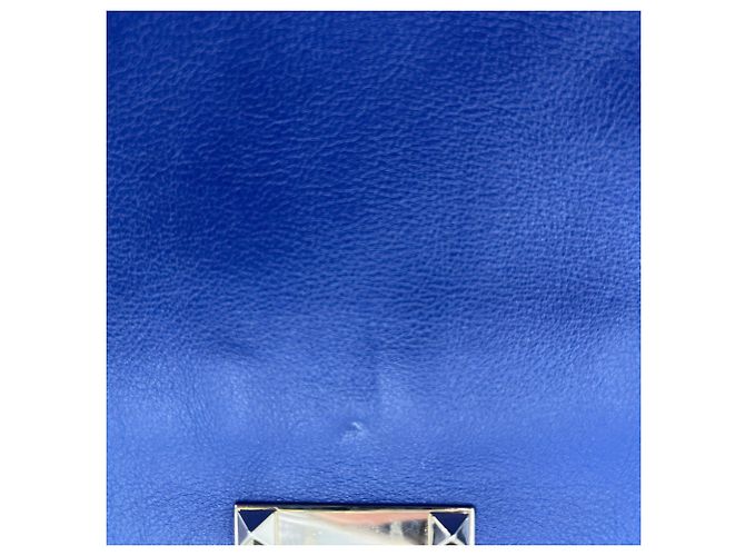 Valentino Garavani Borsa tote 2 in 1 in pelle di vitello Rockstud media blu - vista 11