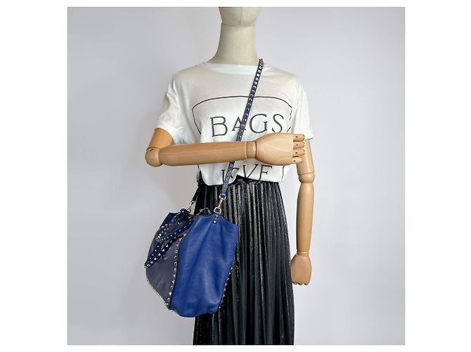 Valentino Garavani Borsa tote 2 in 1 in pelle di vitello Rockstud media blu - vista 3