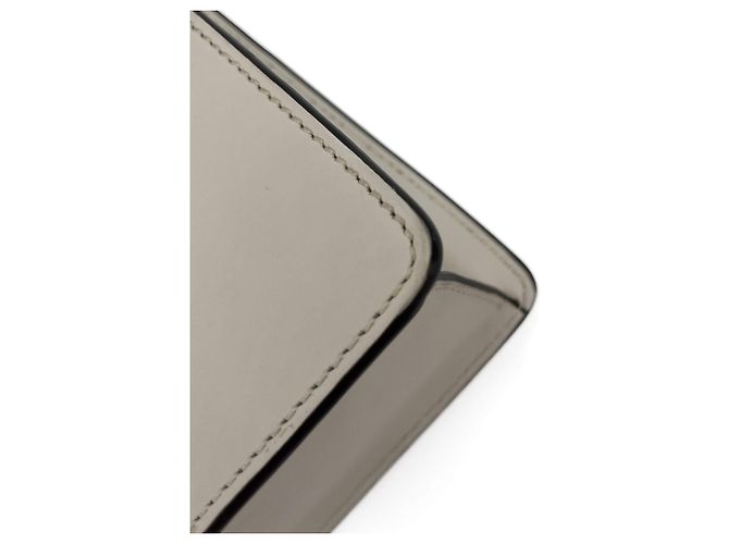 Gucci Bolsa de flap em couro de bezerro Small Sylvie em couro com alça de ombro em web destacável. Off-white Fora de branco - vista 10