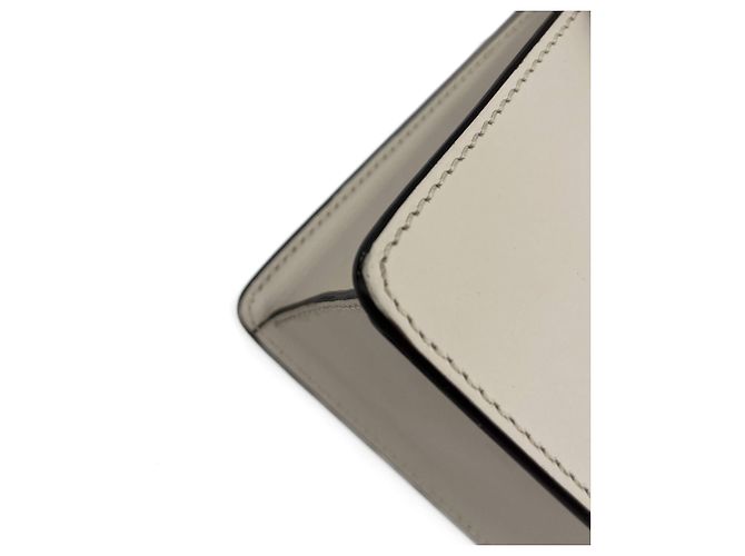 Gucci Bolsa de flap em couro de bezerro Small Sylvie em couro com alça de ombro em web destacável. Off-white Fora de branco - vista 11