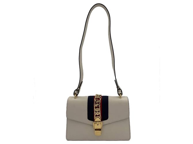 Gucci Bolsa de flap em couro de bezerro Small Sylvie em couro com alça de ombro em web destacável. Off-white Fora de branco - vista 3