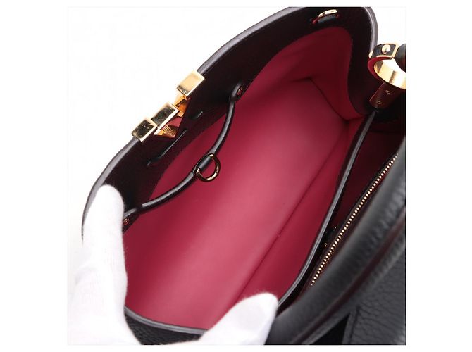 Louis Vuitton Bolsa Capucines PM em couro Taurillon preta com 2 maneiras Preto - vista 11