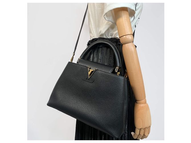 Louis Vuitton Bolsa Capucines PM em couro Taurillon preta com 2 maneiras Preto - vista 4
