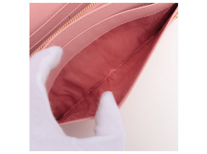 Prada Cartera Larga de Cuero Saffiano Rosa - vista 10