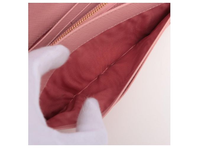 Prada Cartera Larga de Cuero Saffiano Rosa - vista 9