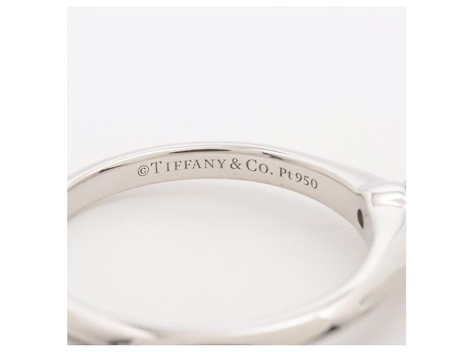 Tiffany & Co Platin-Solitärring mit einem Durchmesser von 15,7 mm - Ansicht 5