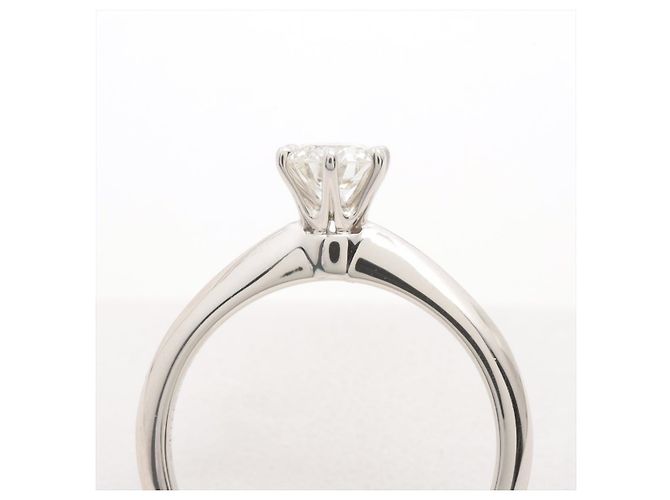 Tiffany & Co Platin-Solitärring mit einem Durchmesser von 15,7 mm - Ansicht 7