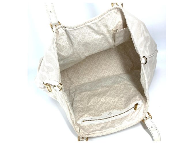 Borsa Taisienne GM della linea Cruise di Louis Vuitton M95675 Beige - vista 10