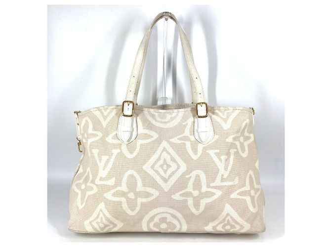 Borsa Taisienne GM della linea Cruise di Louis Vuitton M95675 Beige - vista 2
