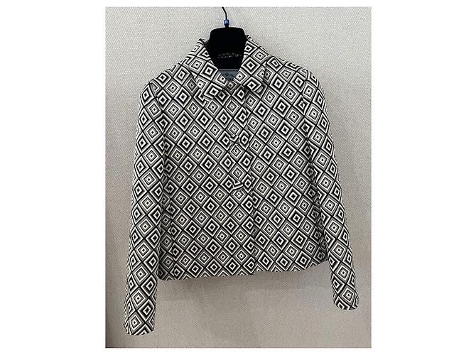 Prada Conjunto Preto e Branco - vista 2