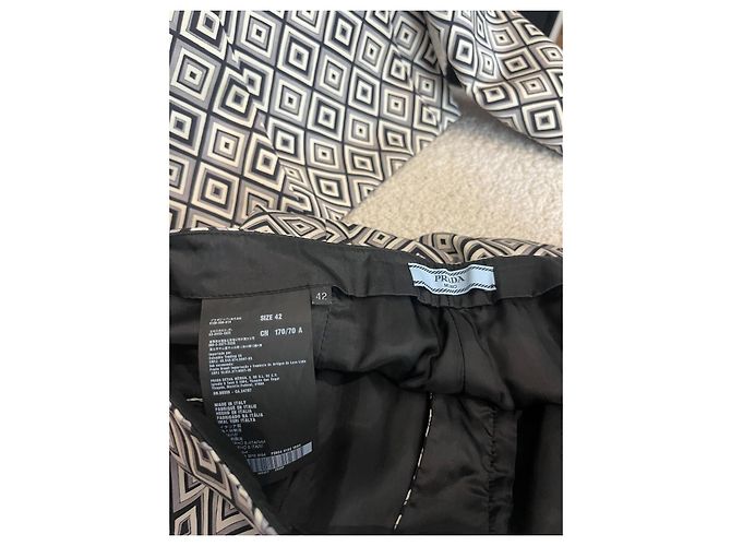 Prada Conjunto Preto e Branco - vista 4