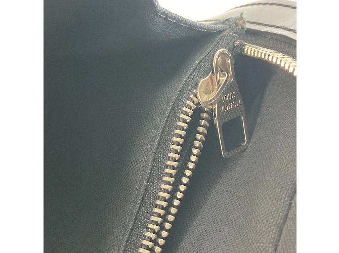 Pochette Hoche Epi Louis Vuitton Noir - vue 13