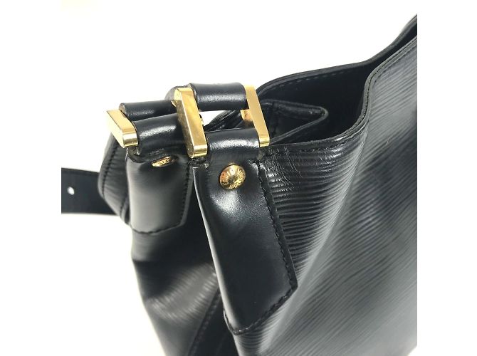 Borsa a Spalla Louis Vuitton Epi Mandala MM Nero - vista 11